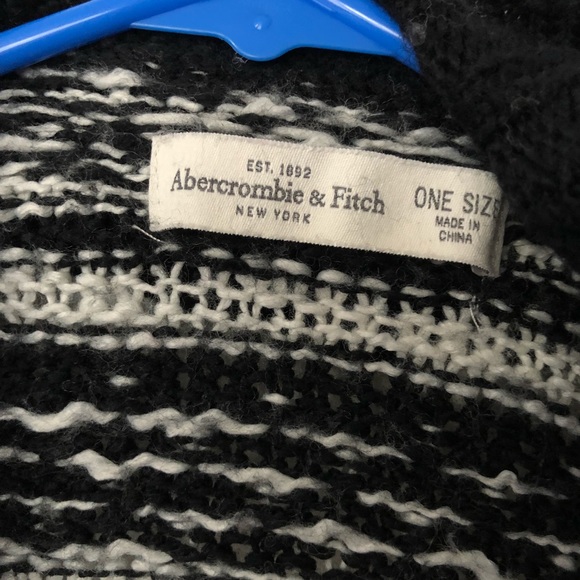 A&F cardigan - Picture 4 of 4